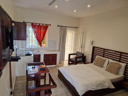 Cozy Beach Studio with Kitchen by Casa in ครีบี