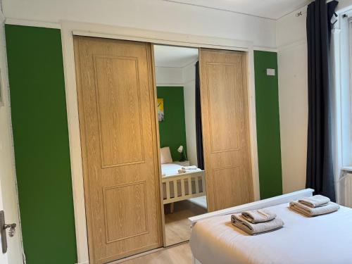 Peaceful City Centre Retreat at Great location and Easy Access, Edinburgh (photo 3)