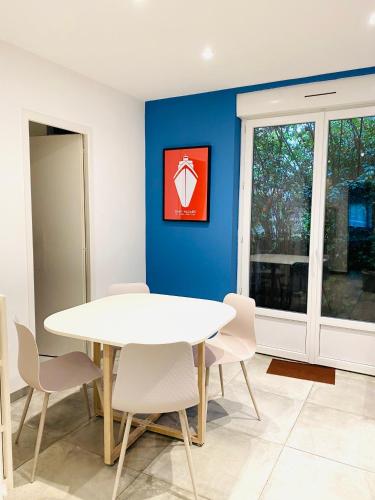Appartements à Saint Nazaire, parking gratuit - Location saisonnière - Saint-Nazaire