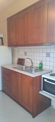Golden Sun Apartments in Rovies