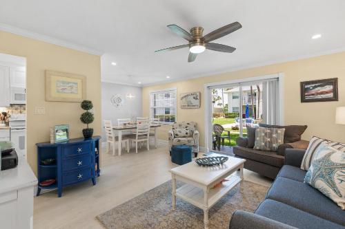 Colony Beach Club 116 in New Smyrna Beach, USA