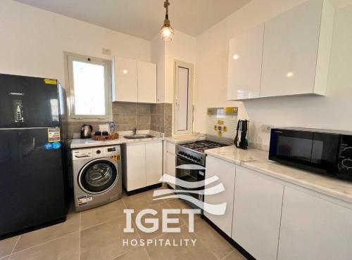 Paros Vibes, Penthouse Mountain View Ras Al Hekma in Zawiyat Ailat Nuh