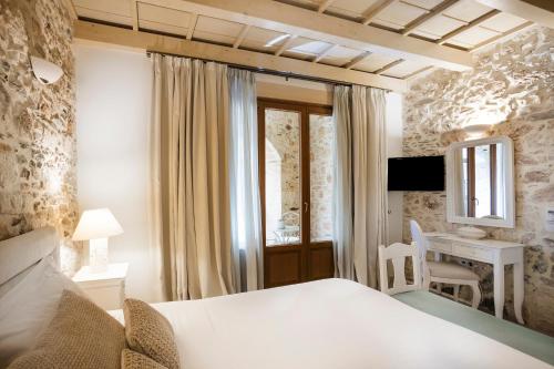Junior Suite - Paeonia room in Z Boutique Hotel