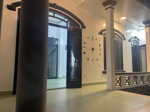 ダナン Nha Nghi Nang Vang ホテル ロビー