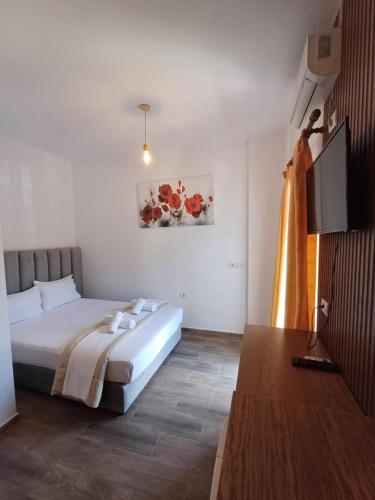 Double Room with Mountain View image 6