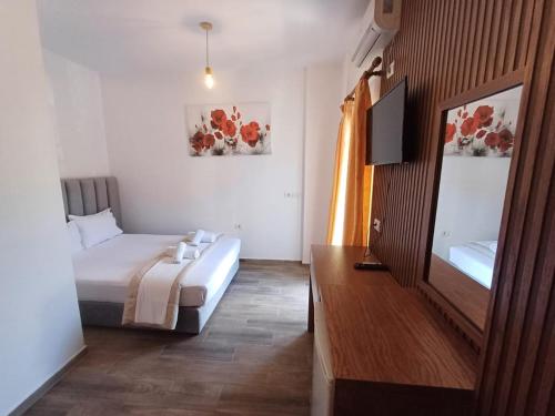 Double Room with Mountain View image 5