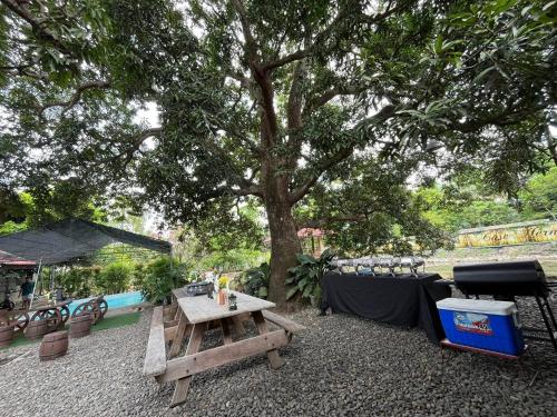 CASA HERNANDO Private Resort in San Simon