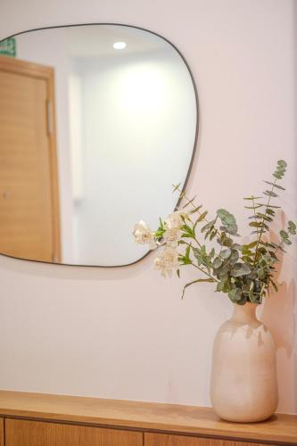 Modern apartment in Gran Vía with AC & WIFI 4 guests, Madrid (foto 6)