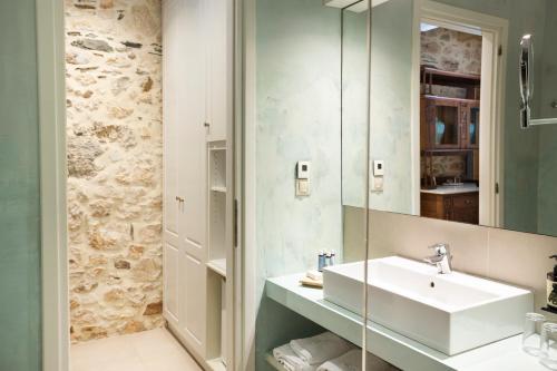 Junior Suite - Paeonia image 5