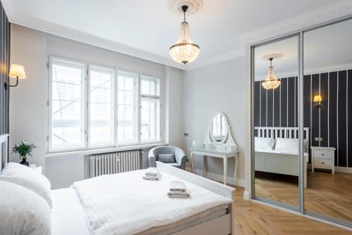 Modern Casa Nuova Apartment with Sauna Near Charles Bridge, Praha (fotografie 10)