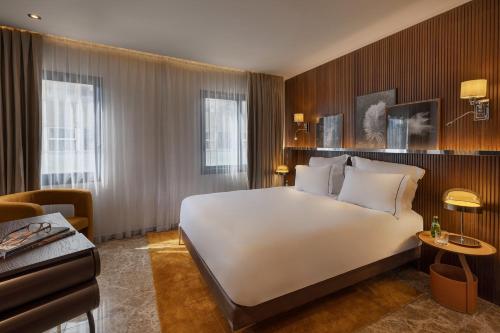 room detail thumbnail 0