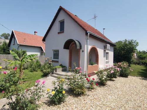 Nyitnikék Vendégház - Location saisonnière - Gyula