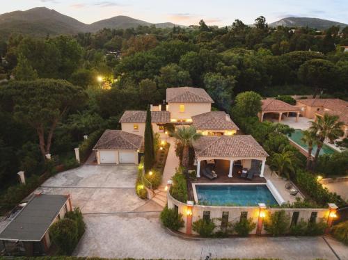 Four-Bedroom House room in Villa Lavyn