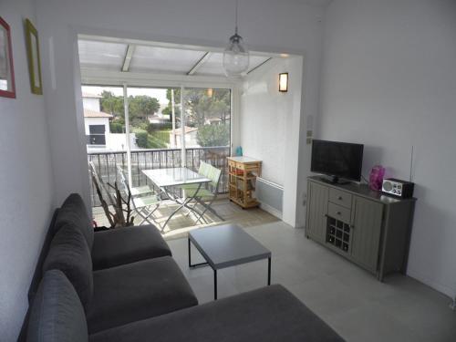 Studio mezzanine avec loggia, 4 couchages, parking privé