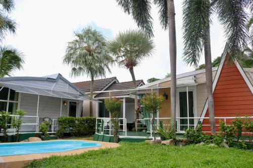 2 Bedrooms House with Private Pool the heart of rawai