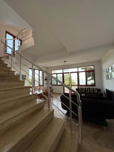 Three-Bedroom Villa image 4