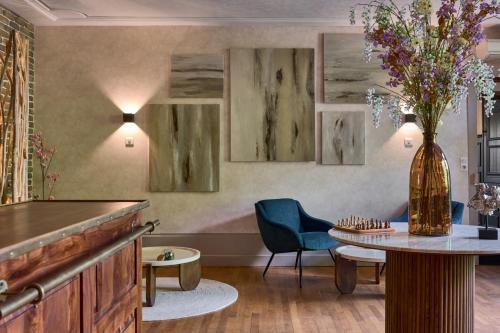Pub/Lounge, Maison Zugno Hotel & Spa in Poligny