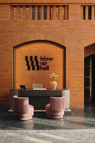 Hotel Blow Up Hall - Poznań