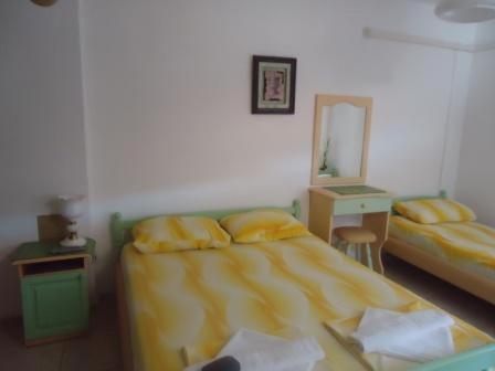 Standard Triple Room room in Тихия кът