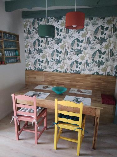 Gîte La Jacarandière (Gite La Jacarandiere) in Les Forges