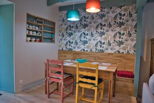 Gîte La Jacarandière (Gite La Jacarandiere) in Les Forges