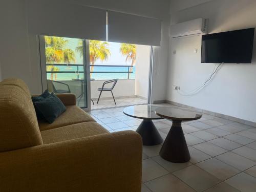 Krasas Beach Apartments - image 3