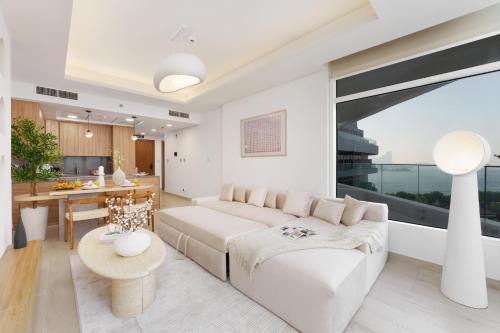 Dejaview Stays Luxury Apartment with Private Terrace, Burj & Sea View, Dubai (photo 7)