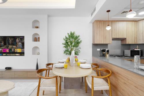 Dejaview Stays Luxury Apartment with Private Terrace, Burj & Sea View, Dubai (photo 10)