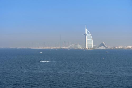 Dejaview Stays Luxury Apartment with Private Terrace, Burj & Sea View, Dubai (photo 5)