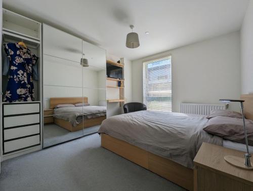 Surrey Quays apartment near Greenland dock, London (Foto 9)