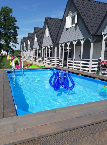 泳池, Domki Nadmorska Oaza in 舒洛比