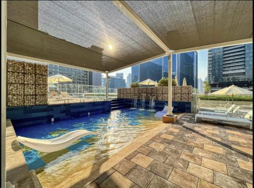 Luxury Apartment with Balcony & Full Burj Khalifa View by Dejaview Stays - image 10
