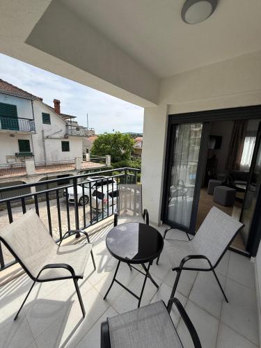 Adria Flow Apartments in Meljine