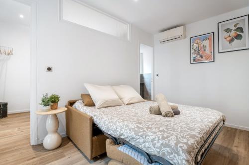 One-Bedroom Apartment image 1