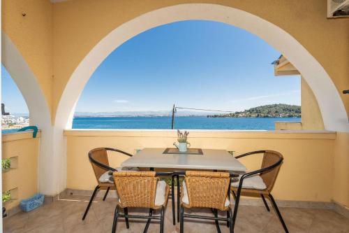 Apartment by the sea and with beautiful view, 2 bedrooms, 4 persons, Kali (Foto 2)