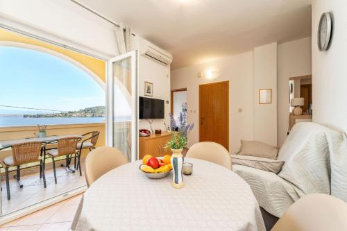 Apartment by the sea and with beautiful view, 2 bedrooms, 4 persons, Kali (Foto 3)