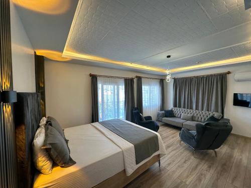 Lotus Boutique Hotel - Tap to explore photos