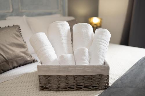Superior Triple Room image 7