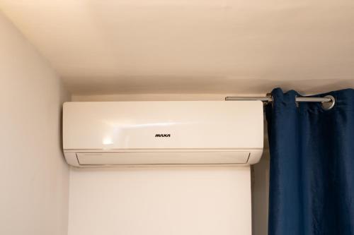 Superior King Room image 8
