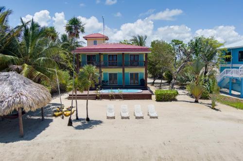 Zunanjost, Our Special Harbor in Caribbean Way