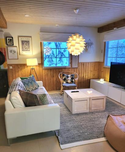 Arctic Lake House Miekojärvi (Arctic Lake House Miekojarvi) in 拉姆普西耶爾維