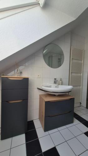 Badezimmer, Helle Ferienwohnung auf 80 qm near Flughafen Leipzig/Halle