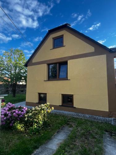 Viesnīcas āriene, Ubytování pod zámkem (Ubytovani pod zamkem) in Pluhův Žďár