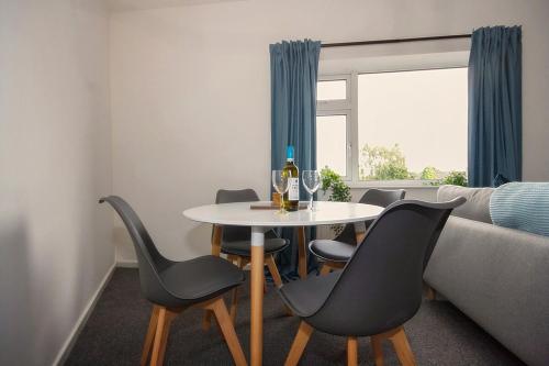 #33 Beautiful 2 bed apt Tamworth Private Parking in Tamworth