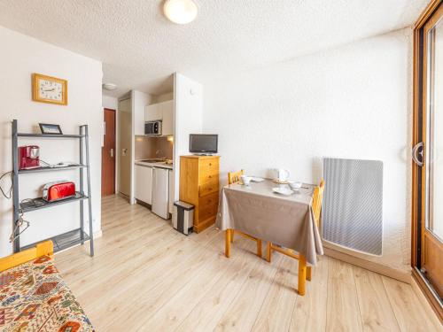 Studio moderne ideal pour 2, au pied des pistes - FR-1-807-114 in Montgellafrey