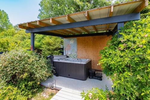 Candyland Cottage in Marion (NC)