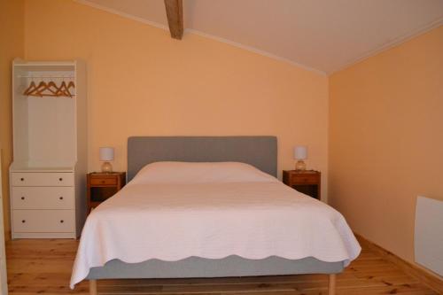 Maison de Brandey in Gardegan-et-Tourtirac