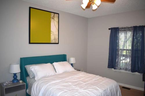 Cozy 3BR-3BA Home Near Zona Rosa Shopping and Dining, Kansas City (foto 7)