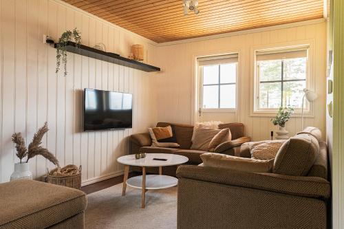 Langrosta; Ruime blokhut grenzend aan bos in Hagfors