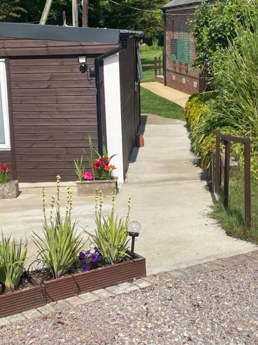 Old Ningwood Station Bed & Breakfast, Ningwood, Isle of Wight PO41 0TG in West Wight